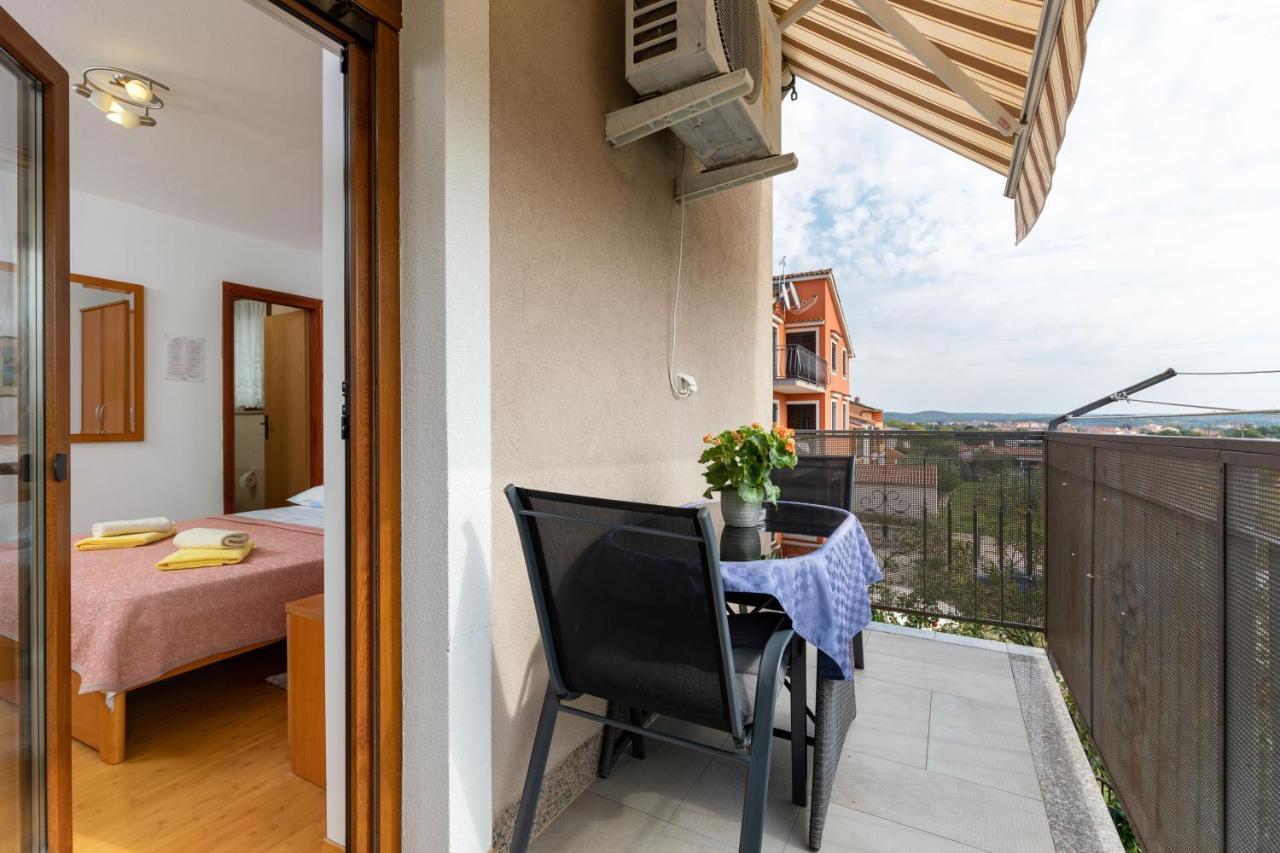 Apartments Kristina Rovinj Exterior photo