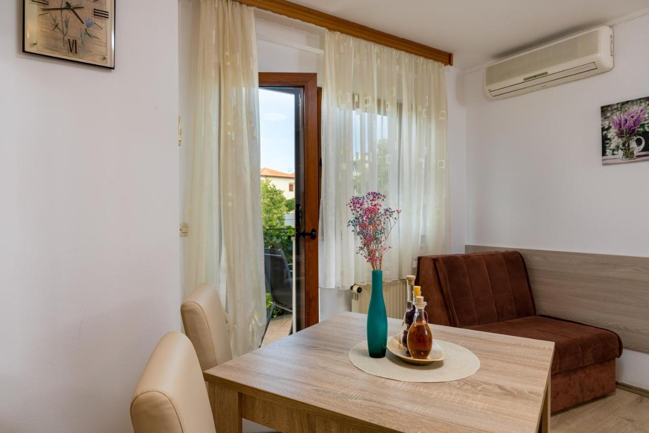 Apartments Kristina Rovinj Exterior photo
