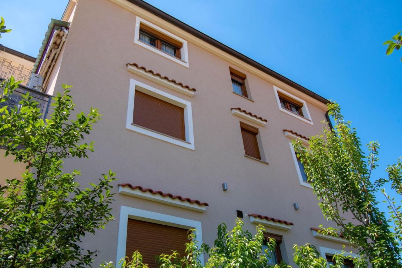 Apartments Kristina Rovinj Exterior photo